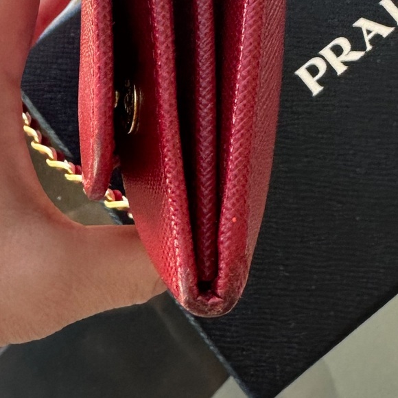 100% Authentic Prada wallet on chain - Picture 12 of 12